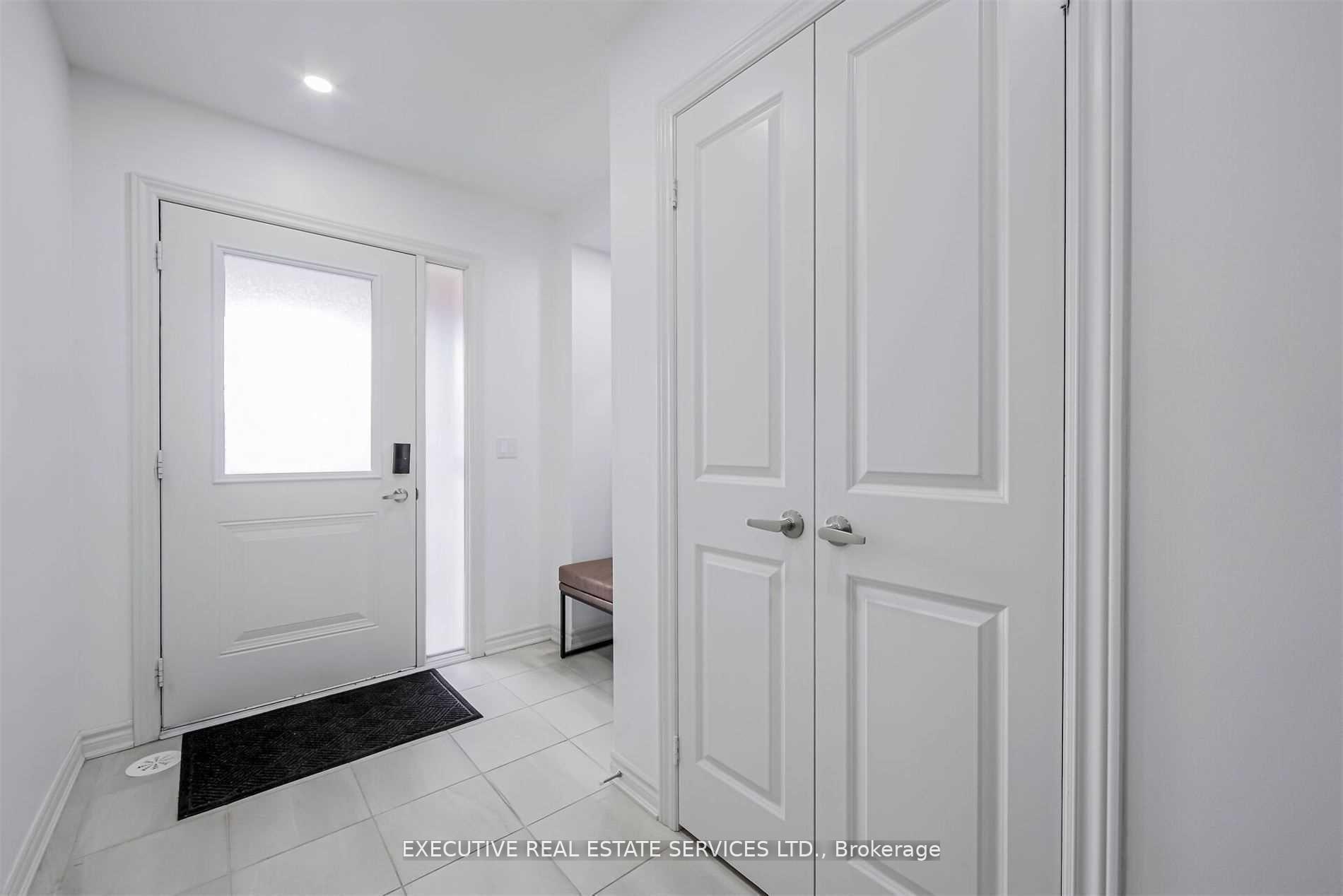 Photo 5 of Unit 4, (Basement) 50 Edinburgh Drive, Brampton, Bram West — HOMEH