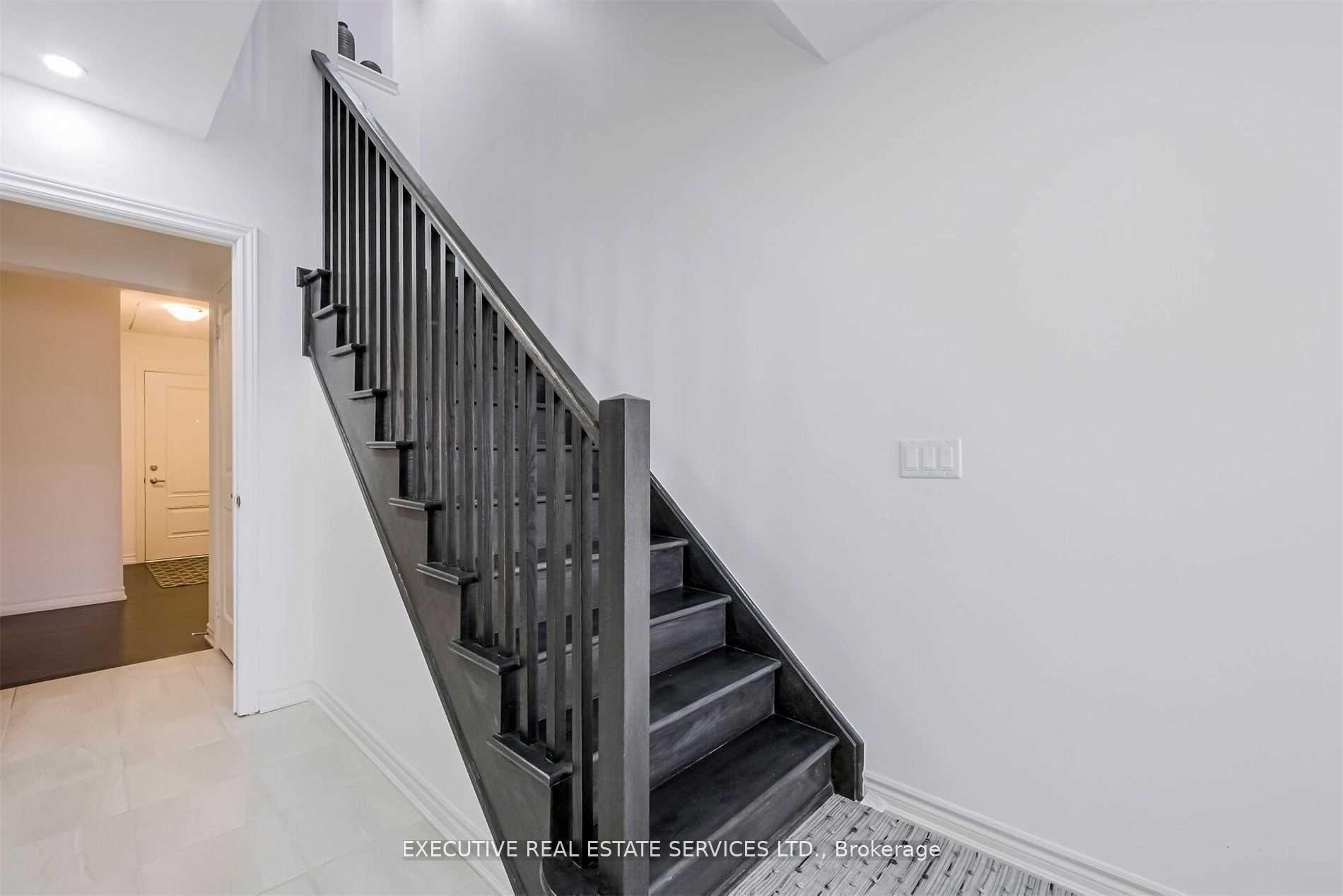 Photo 6 of Unit 4, (Basement) 50 Edinburgh Drive, Brampton, Bram West — HOMEH