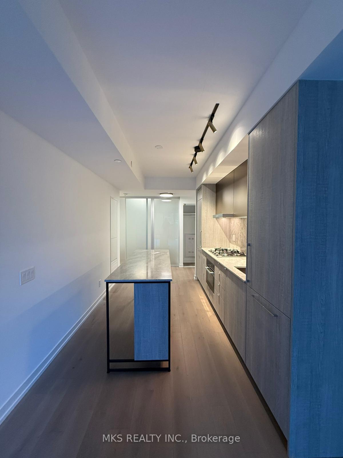 Photo 11 of Unit 506, 771 Yonge Street, Toronto, The Annex — HOMEH