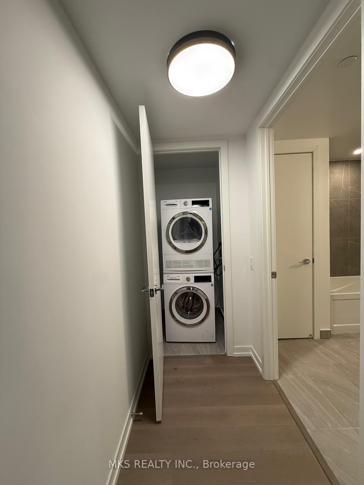Photo 13 of Unit 506, 771 Yonge Street, Toronto, The Annex — HOMEH