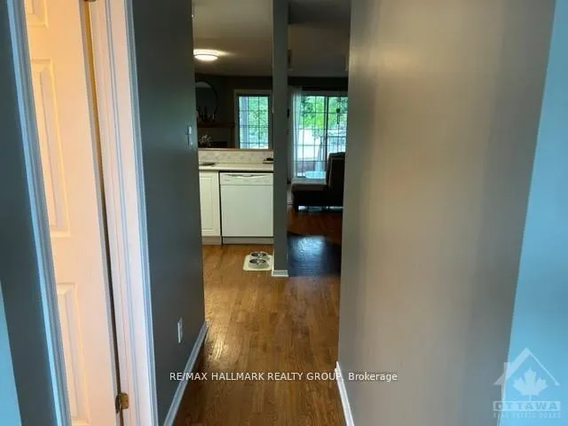 Photo 4 of 112E Centrepointe Drive E, Ottawa, Centrepointe — HOMEH