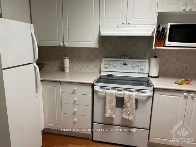 Photo 6 of 112E Centrepointe Drive E, Ottawa, Centrepointe — HOMEH