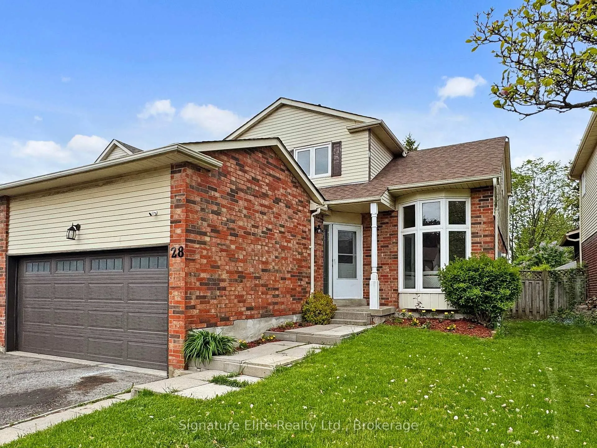 Photo 2 of 28 Reed Drive, Ajax, Central — HOMEH