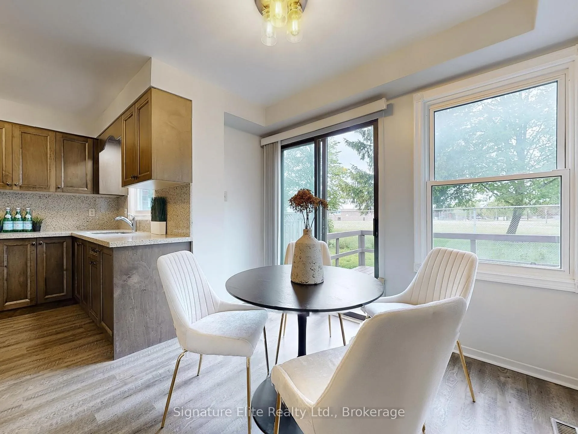 Photo 10 of 28 Reed Drive, Ajax, Central — HOMEH