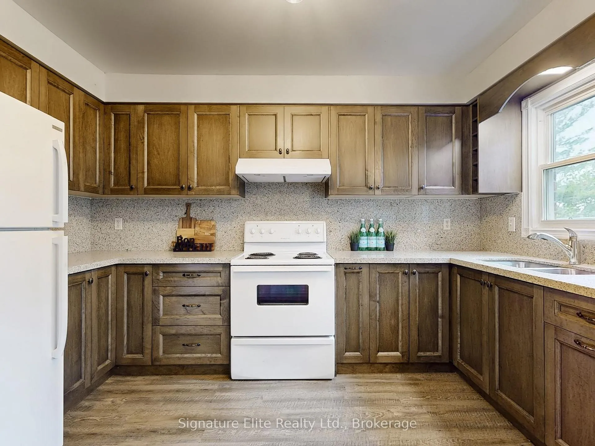 Photo 13 of 28 Reed Drive, Ajax, Central — HOMEH