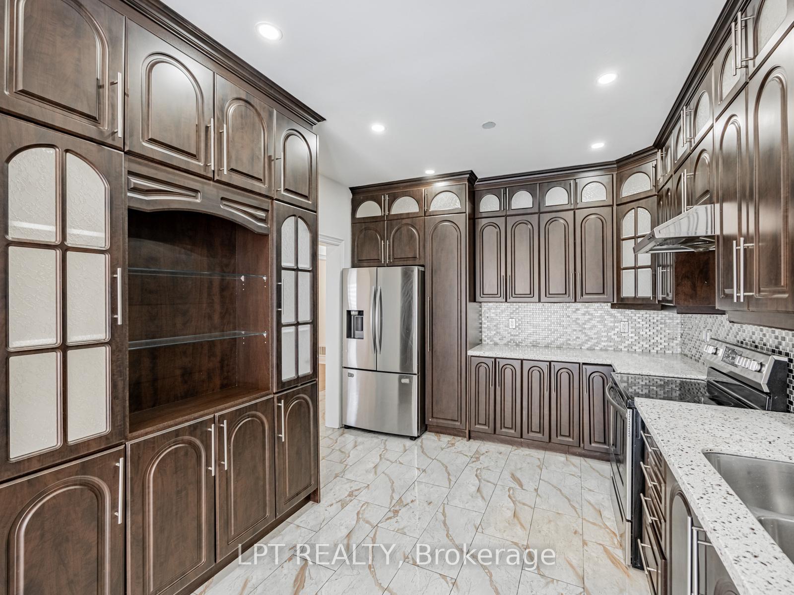 Photo 11 of 7 Homeview Road, Brampton, Bram East — HOMEH