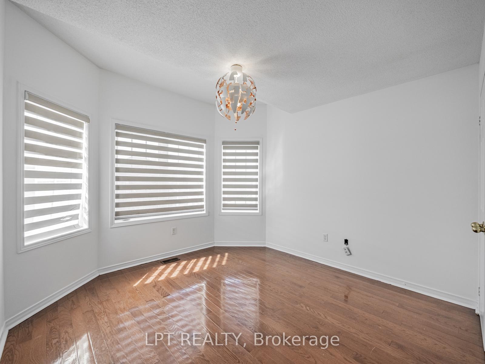Photo 16 of 7 Homeview Road, Brampton, Bram East — HOMEH