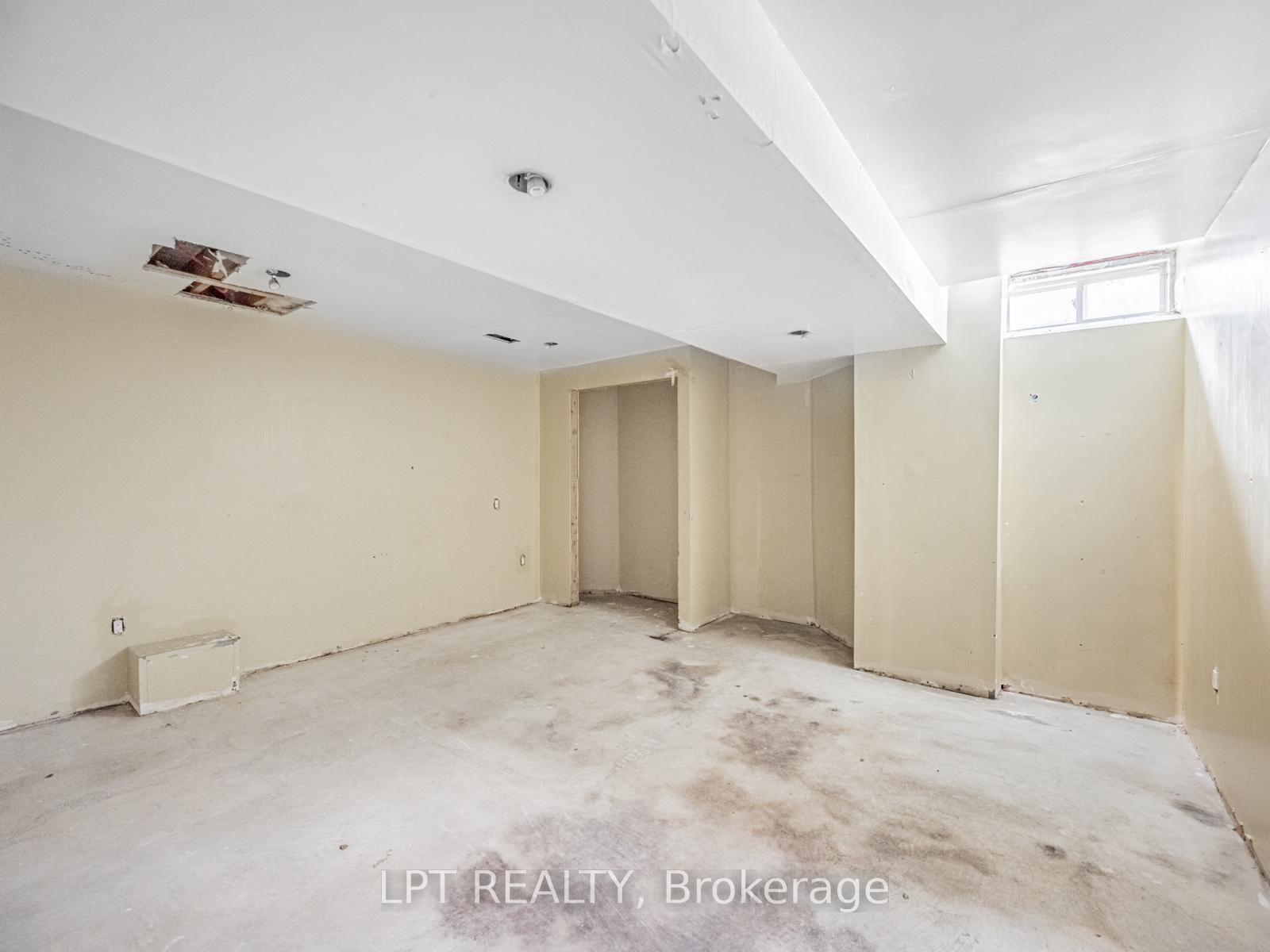 Photo 42 of 7 Homeview Road, Brampton, Bram East — HOMEH