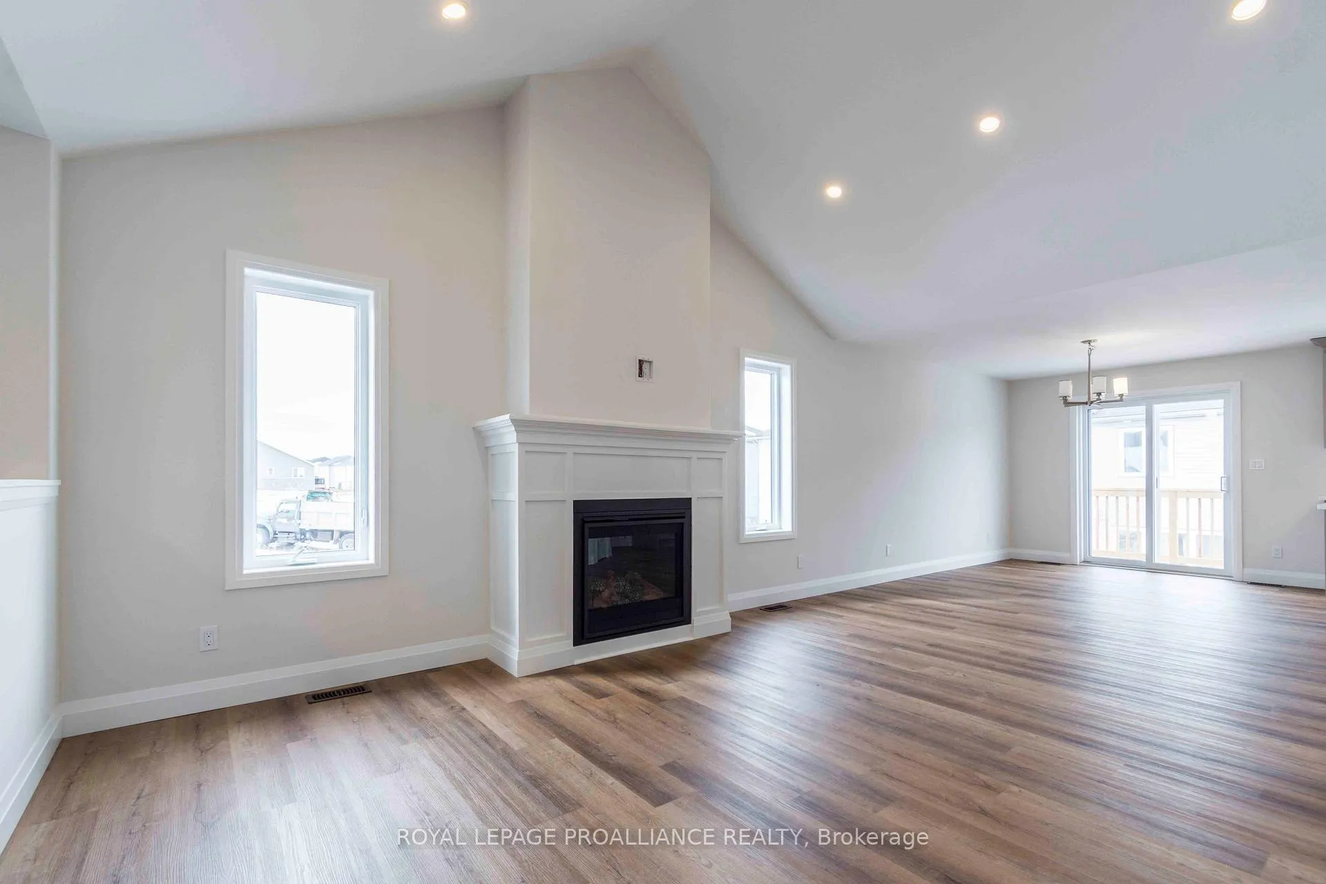 Photo 6 of 70 Stirling Crescent, Prince Edward County, South Marysburg Ward — HOMEH