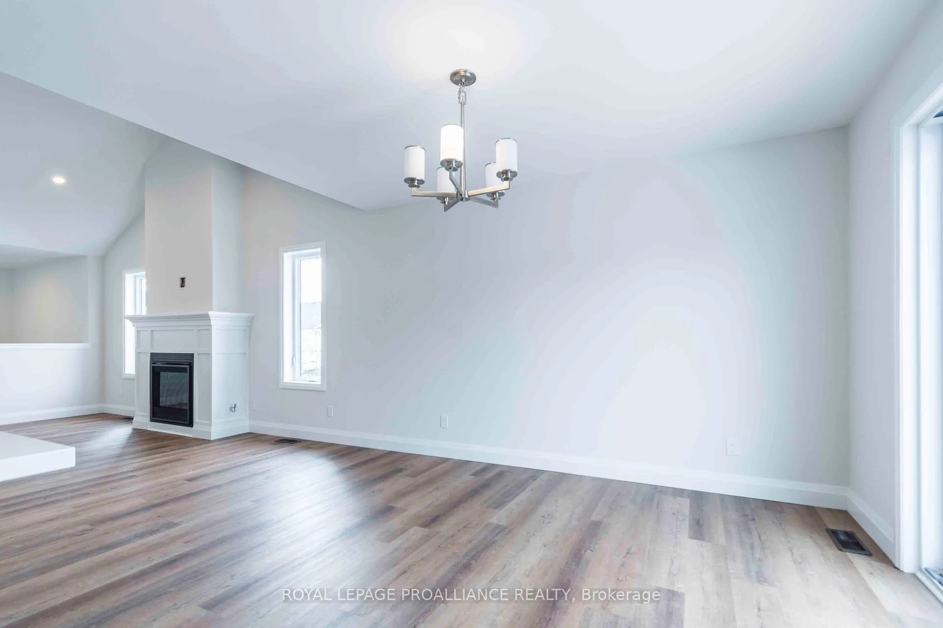 Photo 15 of 70 Stirling Crescent, Prince Edward County, South Marysburg Ward — HOMEH