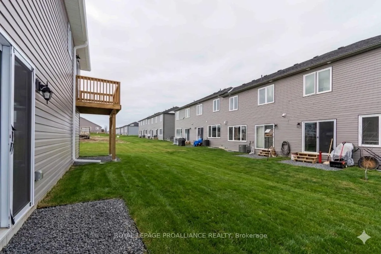 Photo 27 of 70 Stirling Crescent, Prince Edward County, South Marysburg Ward — HOMEH