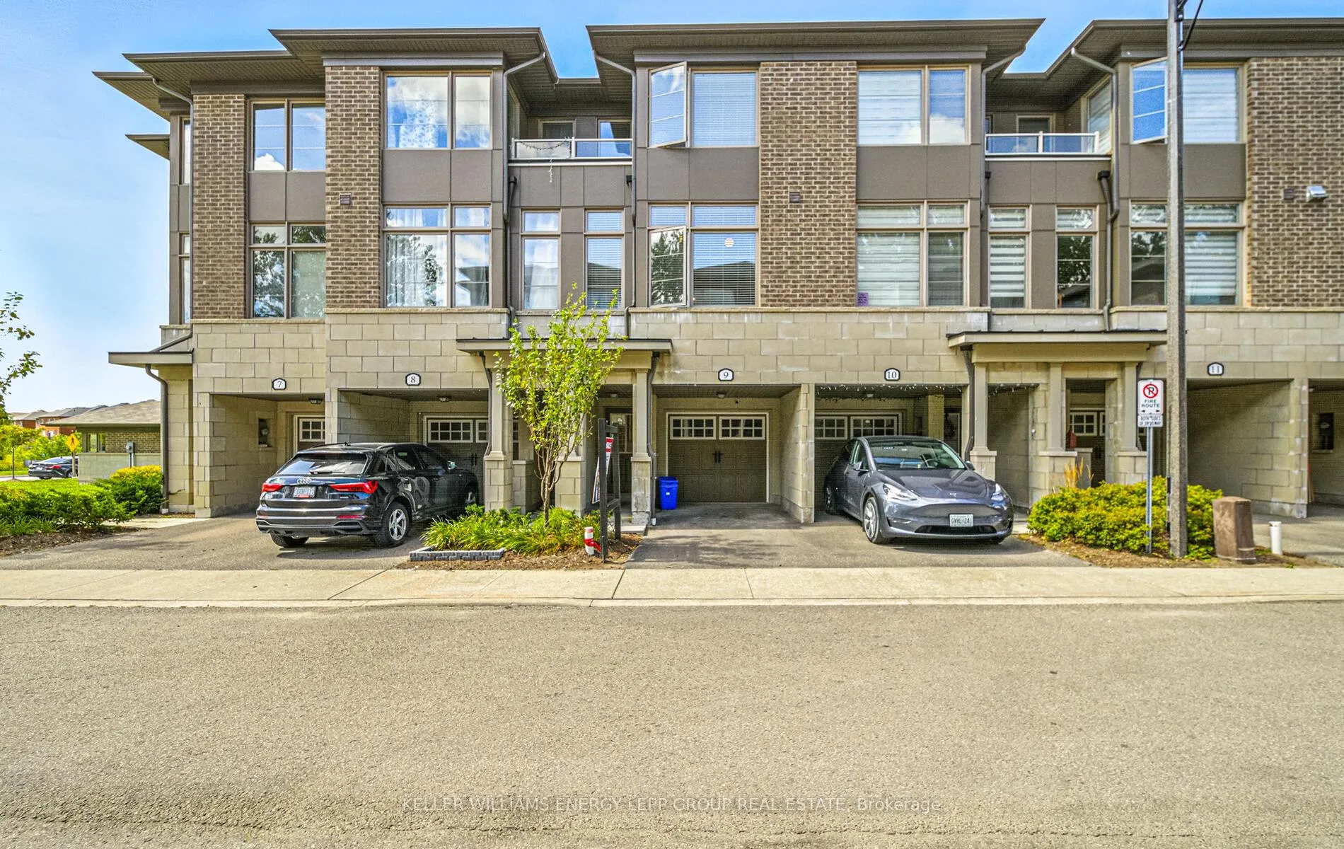 Photo 1 of Unit 9, 384 Arctic Red Drive, Oshawa, Windfields — HOMEH
