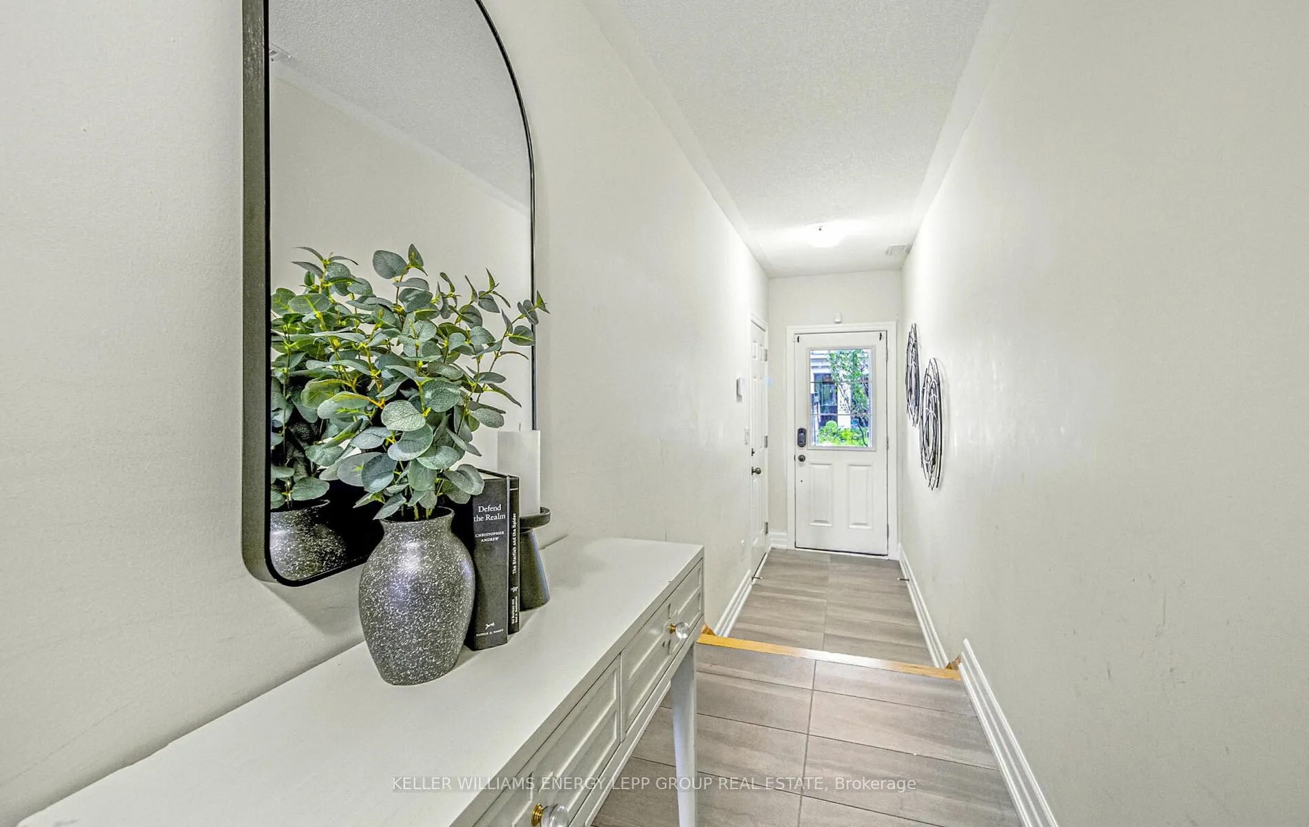 Photo 5 of Unit 9, 384 Arctic Red Drive, Oshawa, Windfields — HOMEH