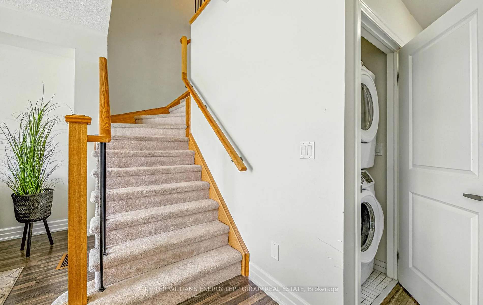 Photo 17 of Unit 9, 384 Arctic Red Drive, Oshawa, Windfields — HOMEH