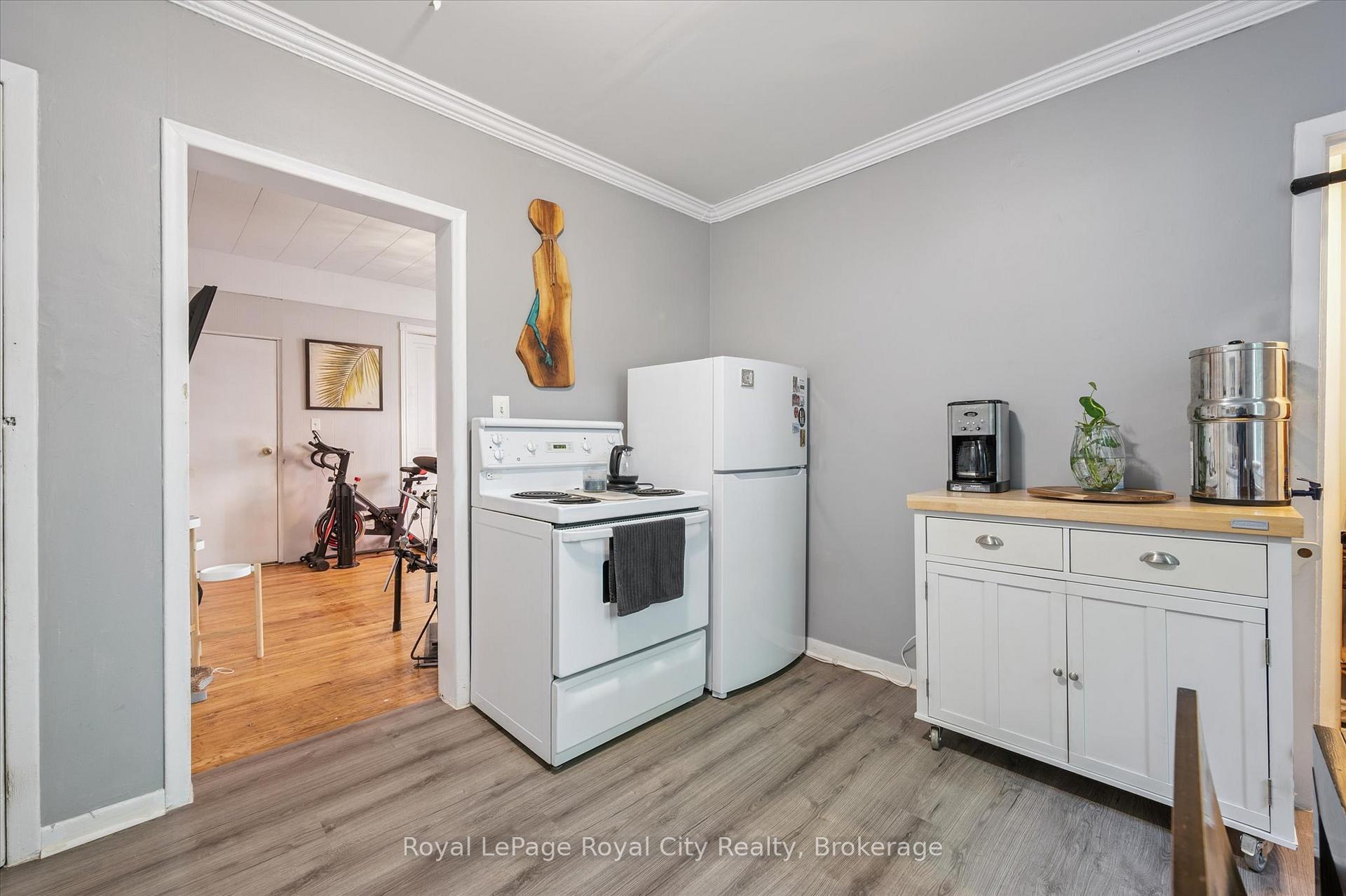 Photo 11 of 148 Suffolk Street W, Guelph, Downtown — HOMEH