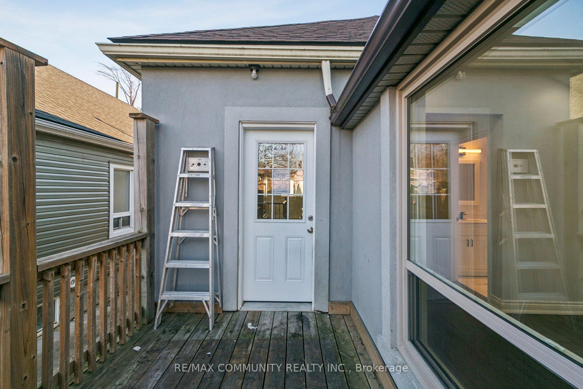 Photo 12 of 46 East 7th Street, Hamilton, Centremount — HOMEH