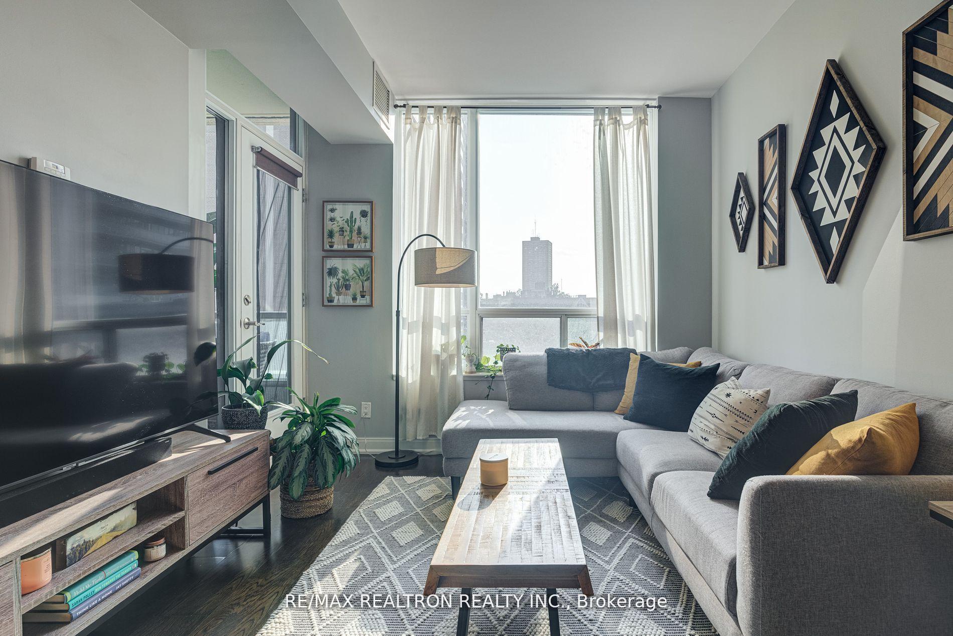 Photo 5 of Unit 404, 88 Broadway Avenue, Toronto, Mount Pleasant East — HOMEH