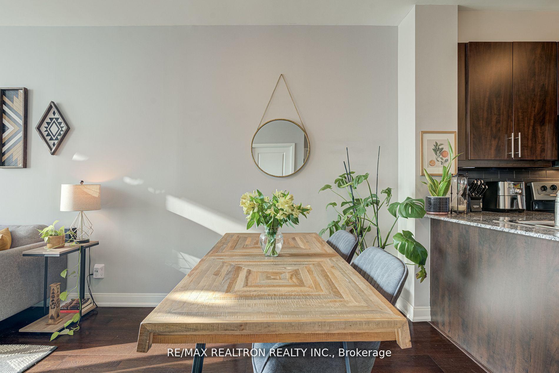 Photo 8 of Unit 404, 88 Broadway Avenue, Toronto, Mount Pleasant East — HOMEH
