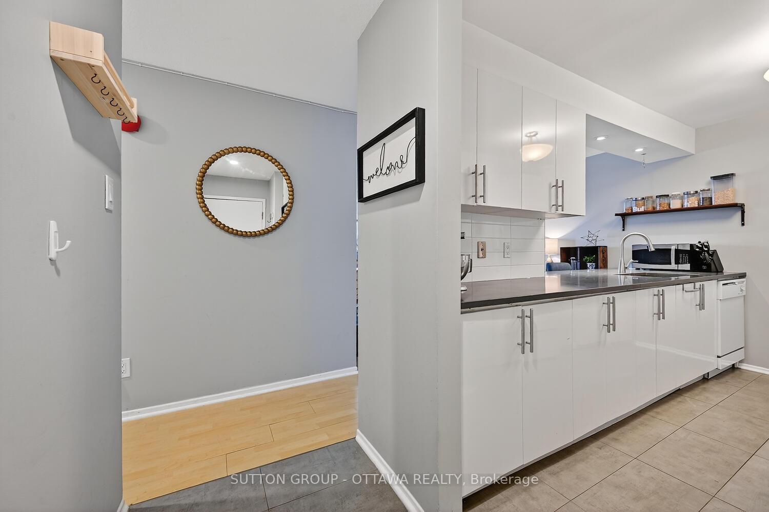 Photo 2 of Unit 317, 214 Viewmount Drive, Ottawa, Borden Farm/Stewart Farm/Carleton Heights/Parkwood Hills — HOMEH