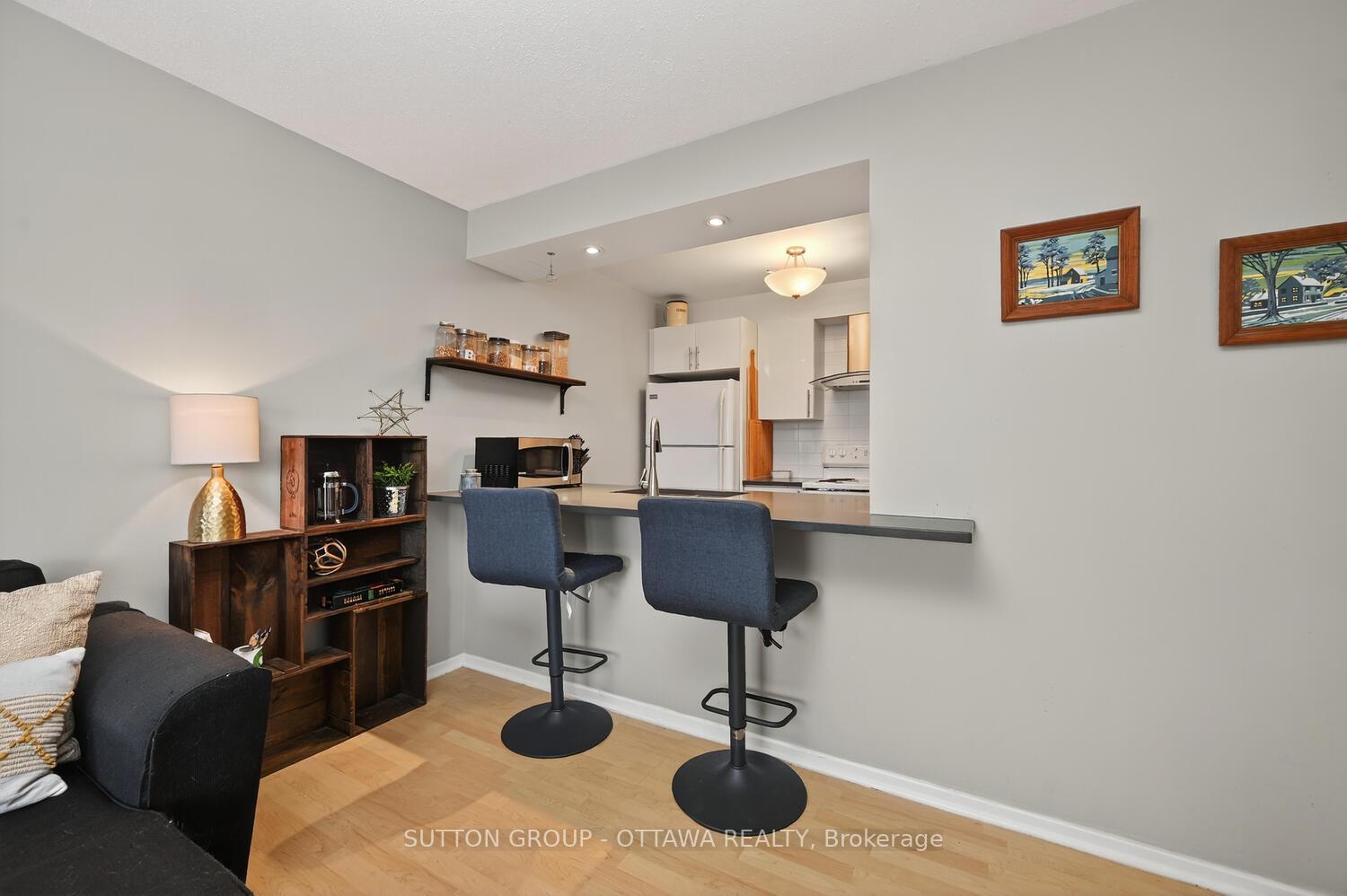 Photo 6 of Unit 317, 214 Viewmount Drive, Ottawa, Borden Farm/Stewart Farm/Carleton Heights/Parkwood Hills — HOMEH