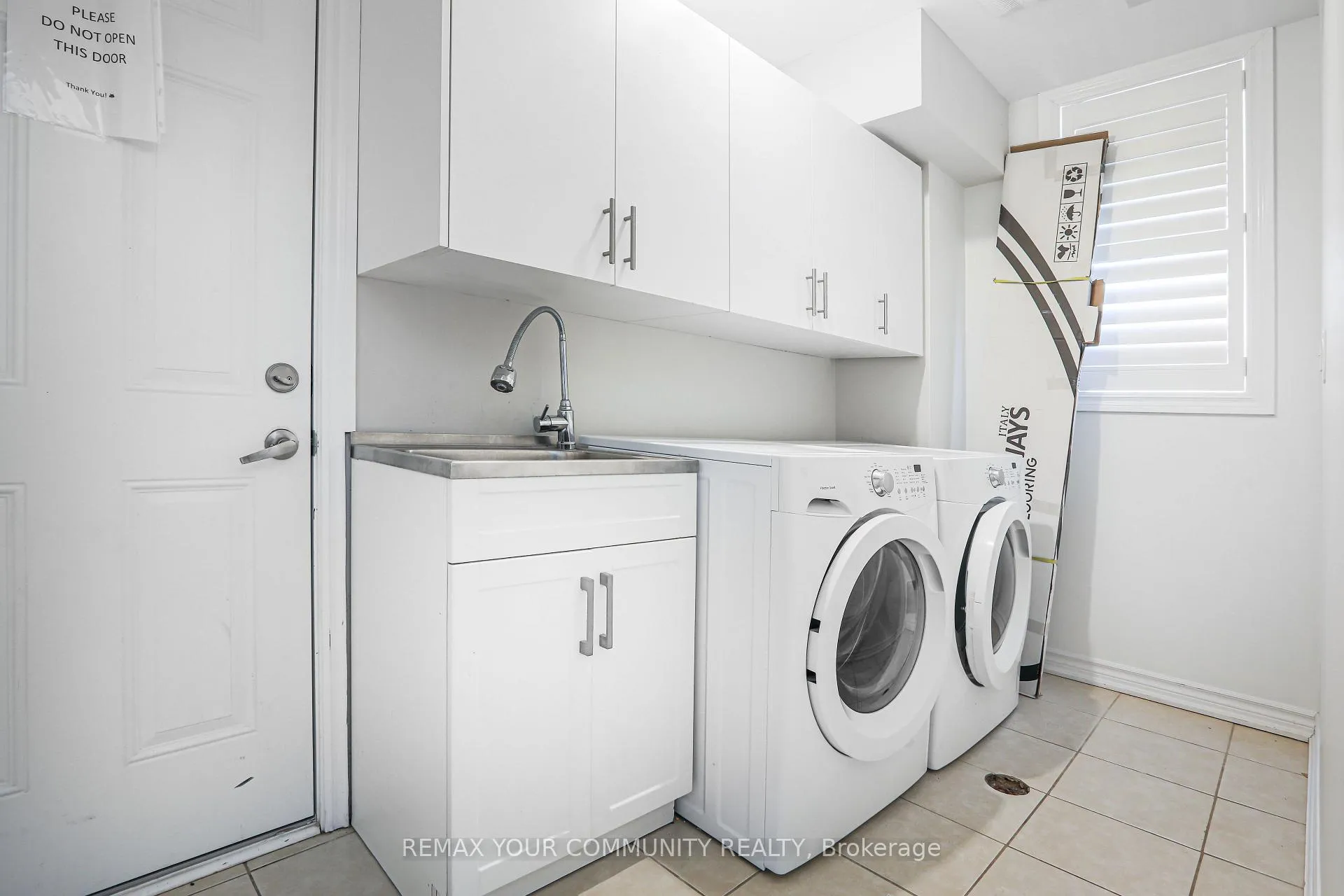 Photo 3 of 60 Cathedral High Heights E, Markham, Cathedraltown — HOMEH