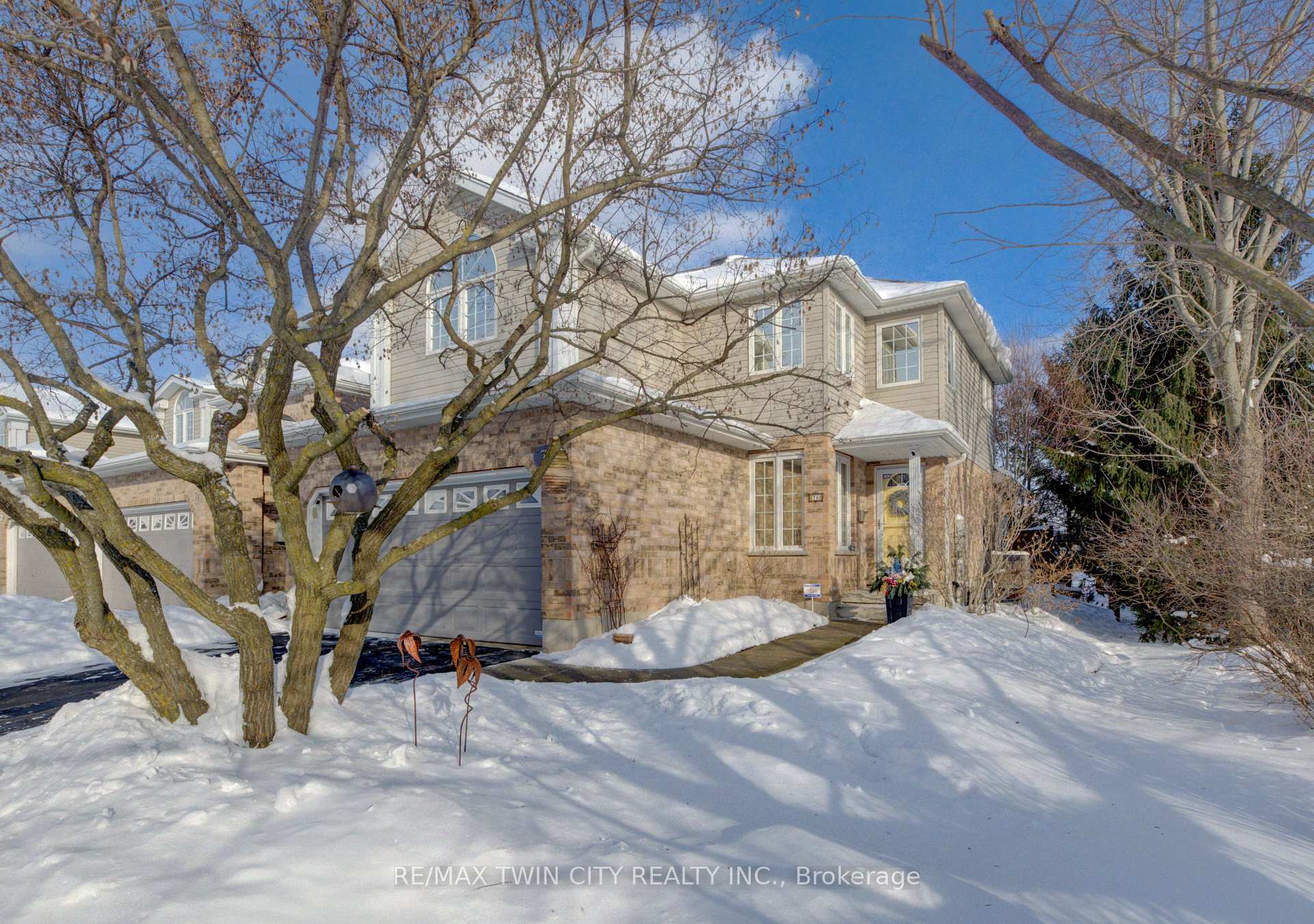 Photo 2 of 76 Candle Crescent, Kitchener — HOMEH