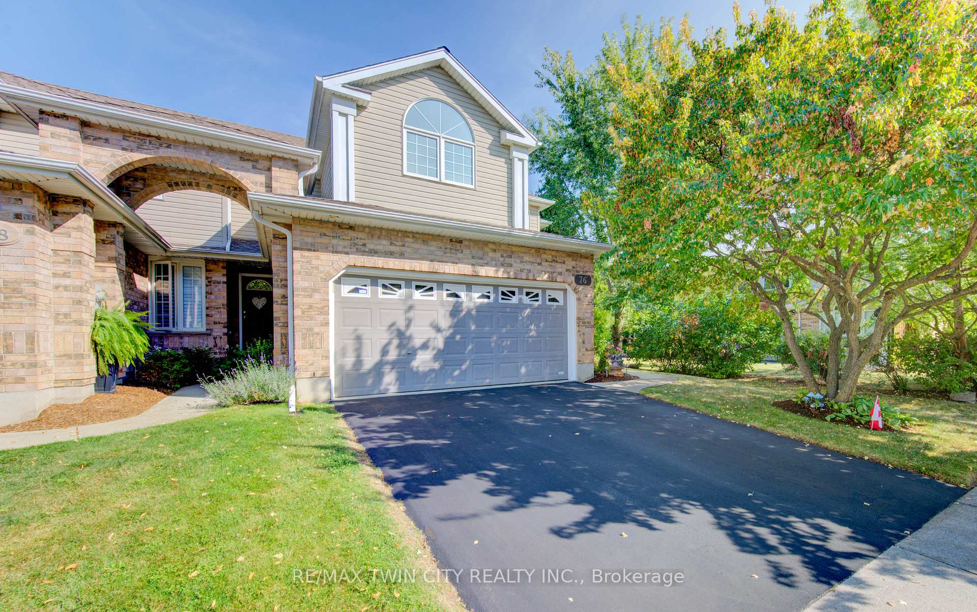 Photo 3 of 76 Candle Crescent, Kitchener — HOMEH