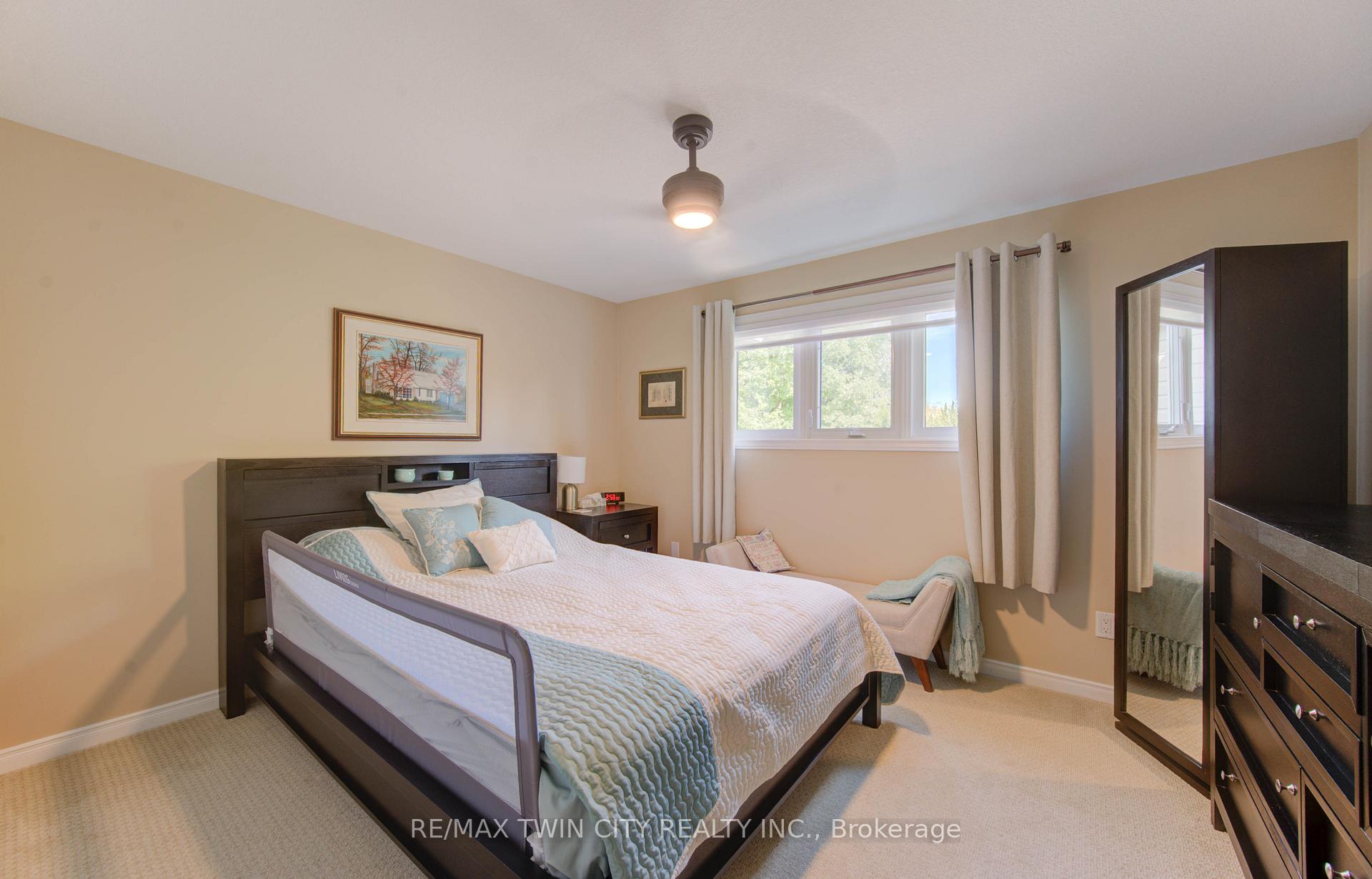 Photo 22 of 76 Candle Crescent, Kitchener — HOMEH