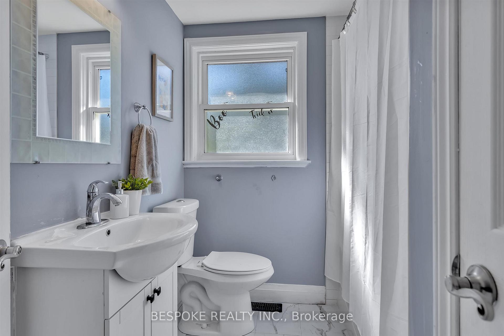 Photo 15 of 388 Aberdeen Avenue, Peterborough, Northcrest Ward 5 — HOMEH