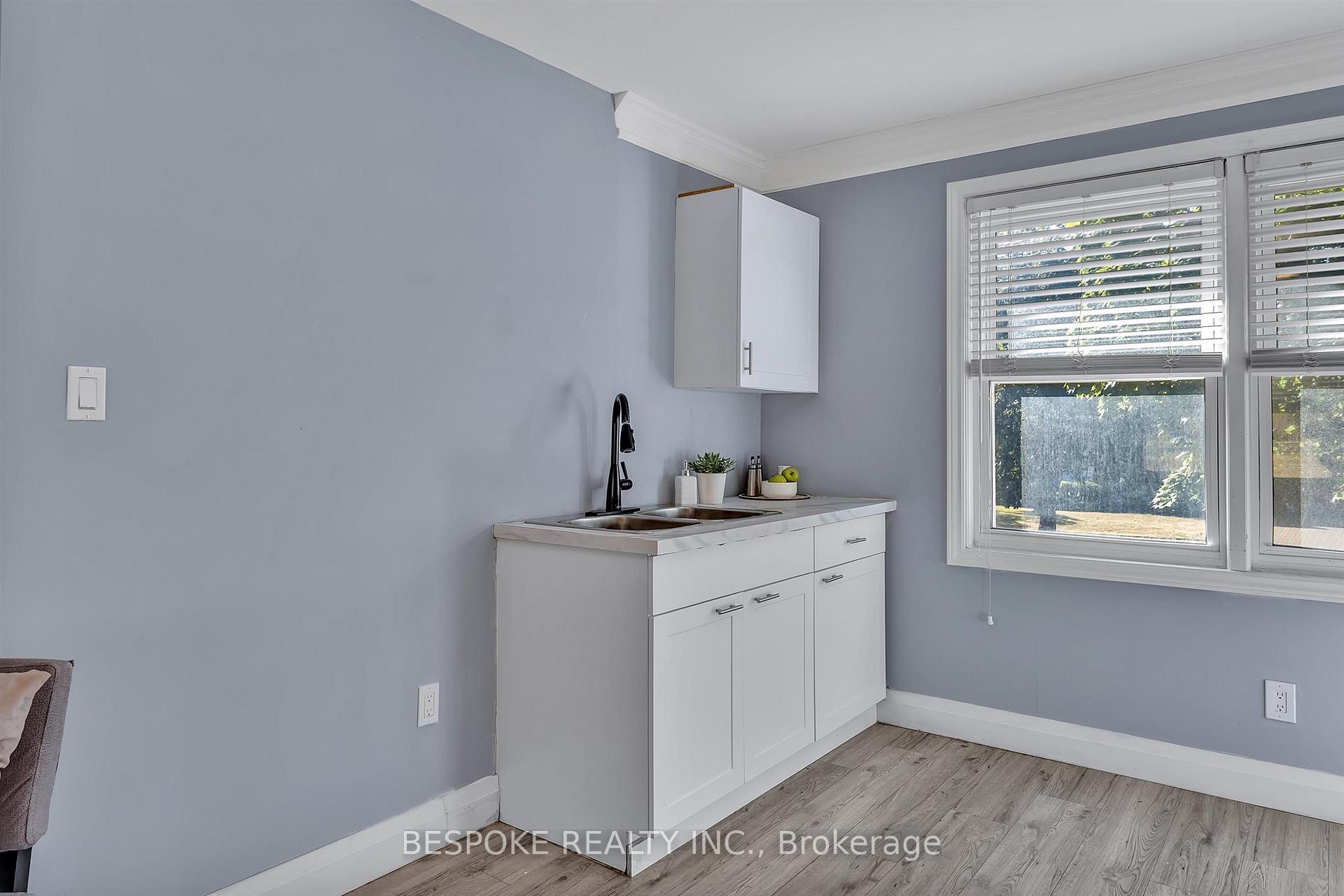 Photo 23 of 388 Aberdeen Avenue, Peterborough, Northcrest Ward 5 — HOMEH