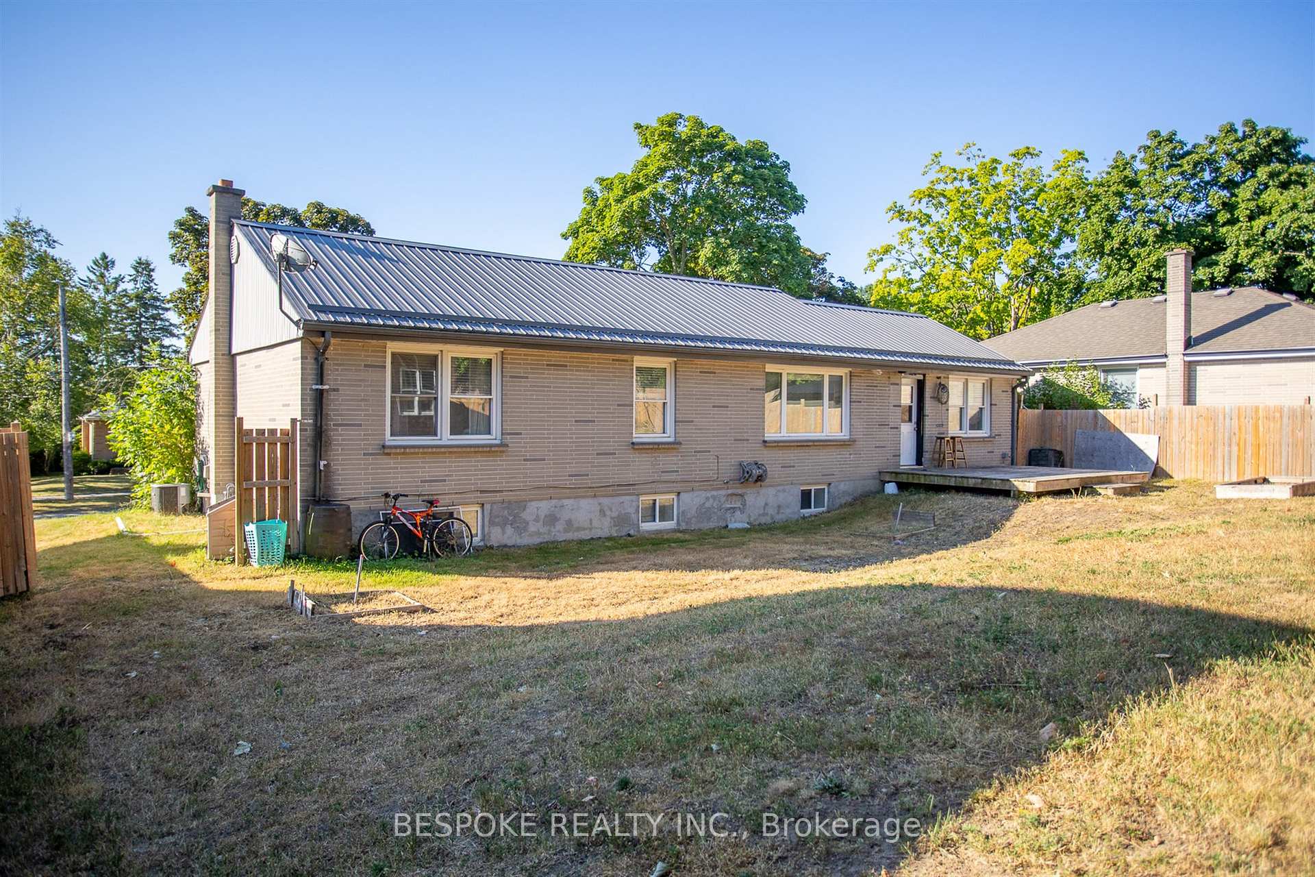 Photo 37 of 388 Aberdeen Avenue, Peterborough, Northcrest Ward 5 — HOMEH