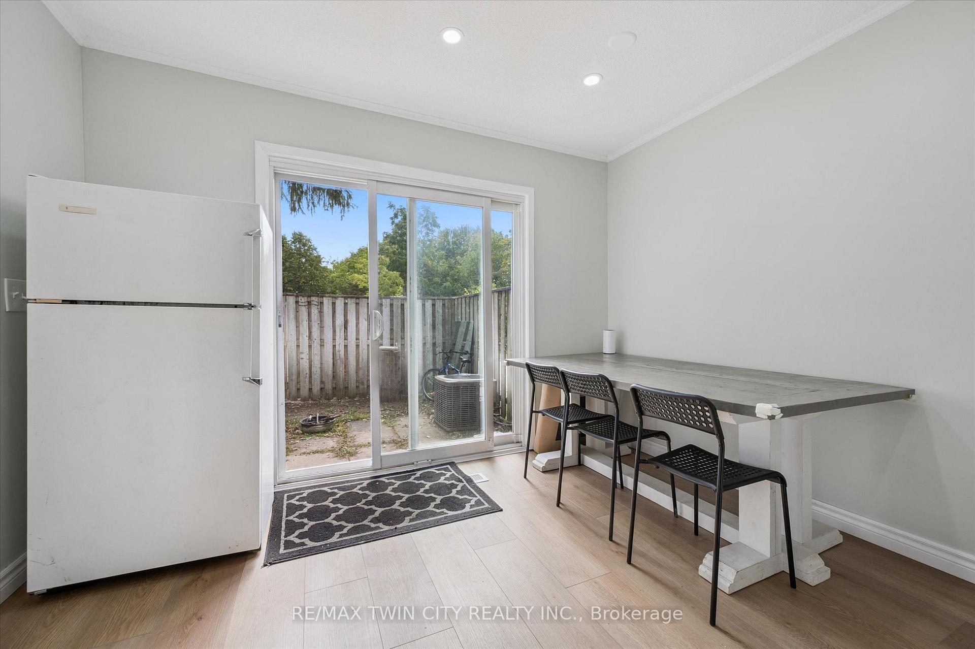 Photo 9 of Unit 41, 121 University Avenue E, Waterloo — HOMEH