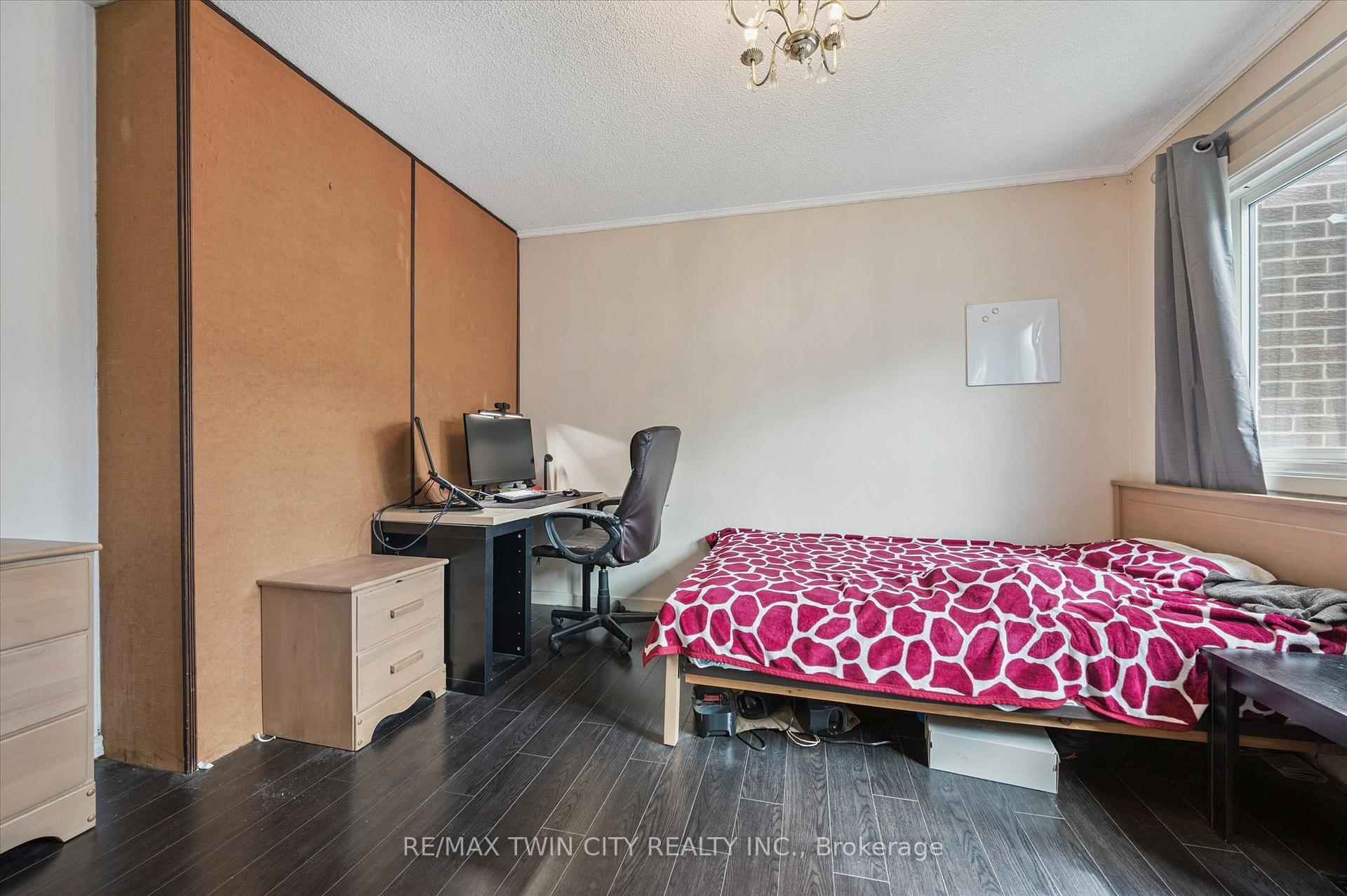 Photo 13 of Unit 41, 121 University Avenue E, Waterloo — HOMEH