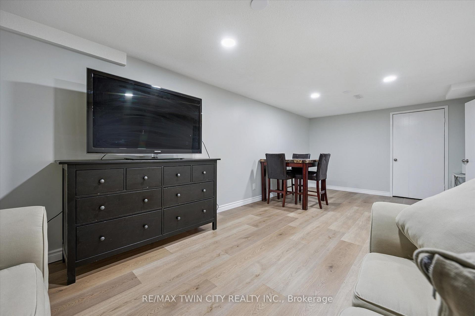 Photo 23 of Unit 41, 121 University Avenue E, Waterloo — HOMEH