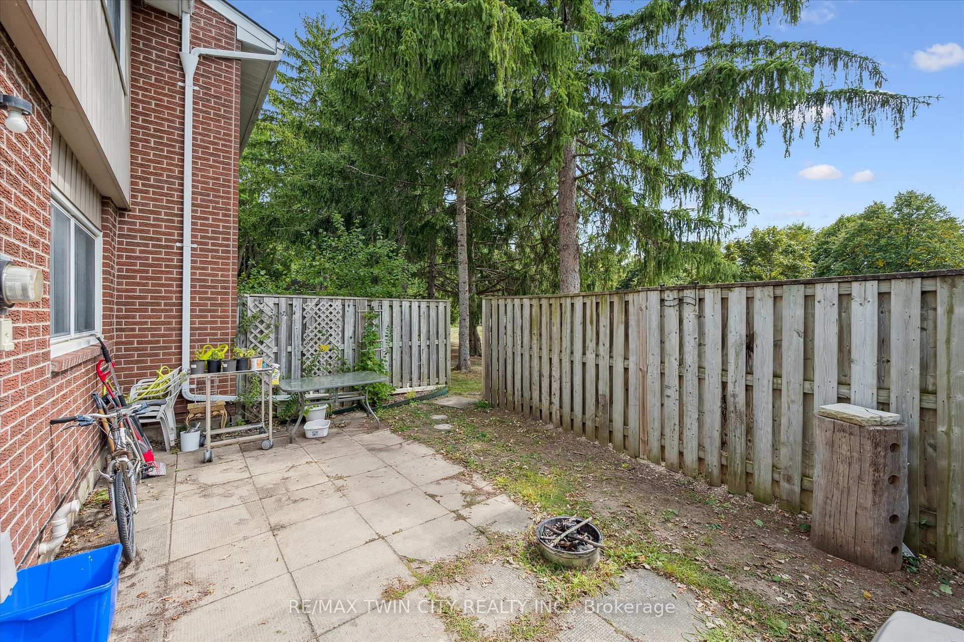 Photo 26 of Unit 41, 121 University Avenue E, Waterloo — HOMEH