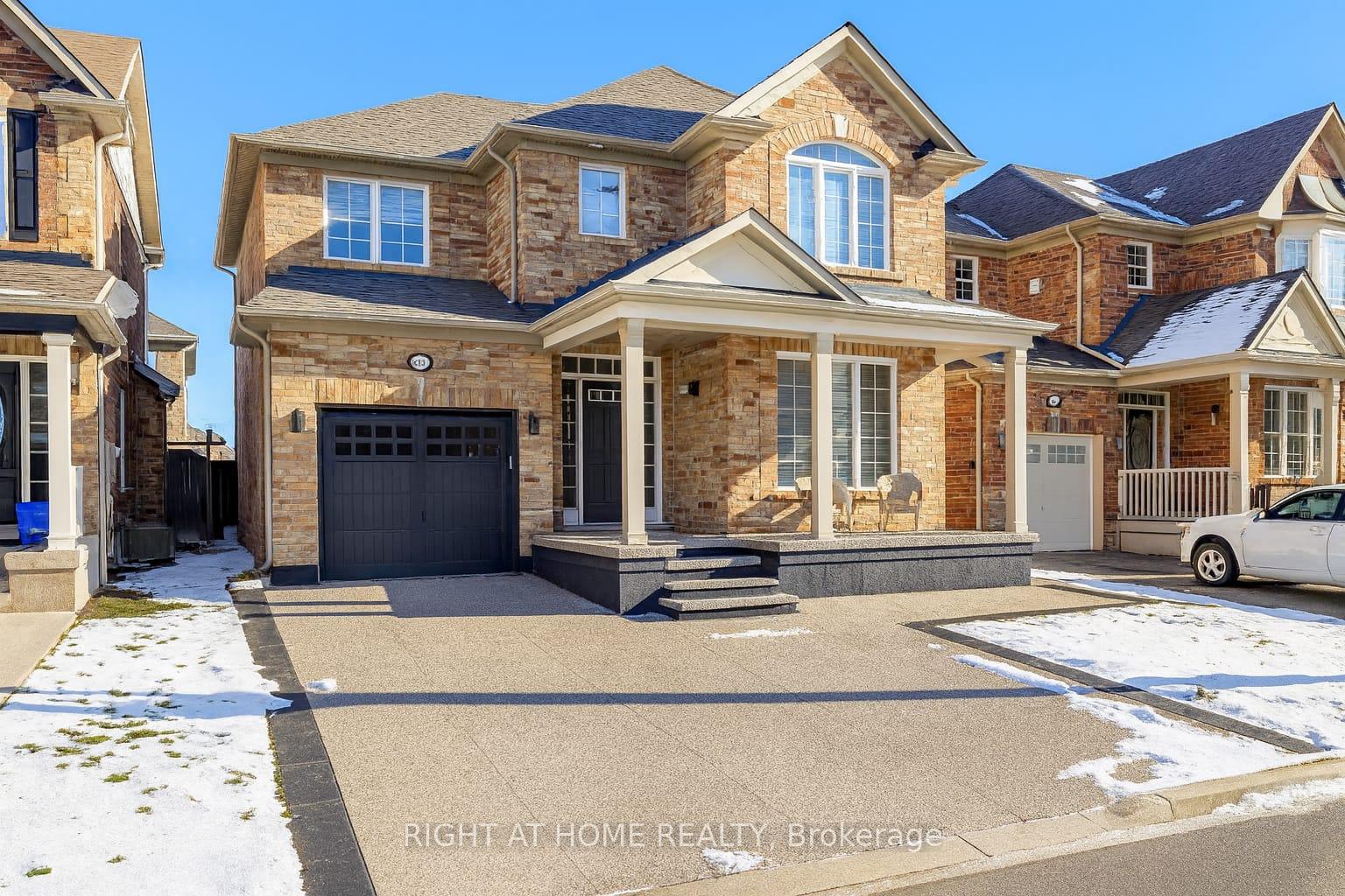 Front of 796 Rayner Court