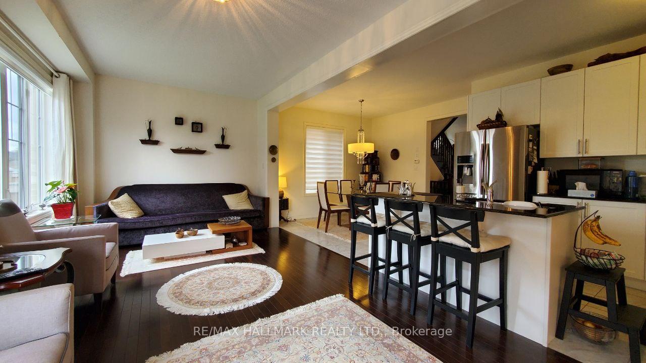 Photo 8 of Unit #Main&2nd, 19 Chouinard Way, Aurora, Rural Aurora — HOMEH