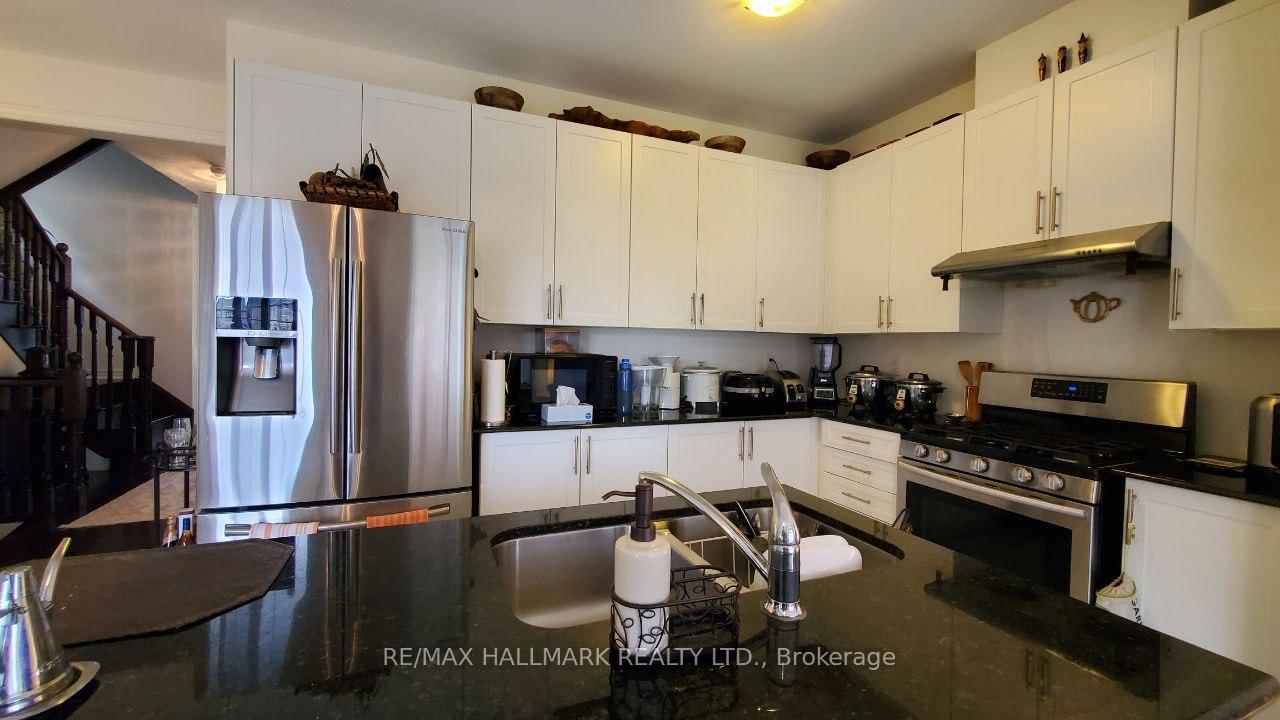 Photo 9 of Unit #Main&2nd, 19 Chouinard Way, Aurora, Rural Aurora — HOMEH