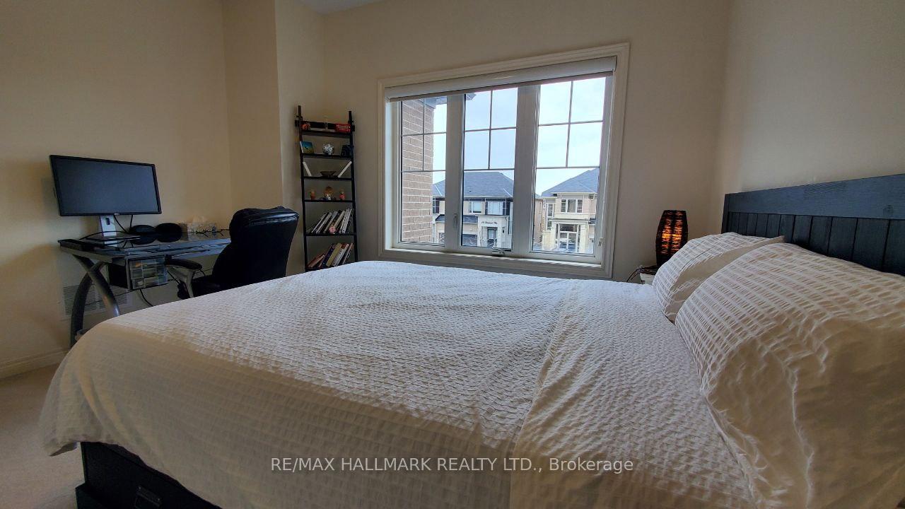 Photo 26 of Unit #Main&2nd, 19 Chouinard Way, Aurora, Rural Aurora — HOMEH