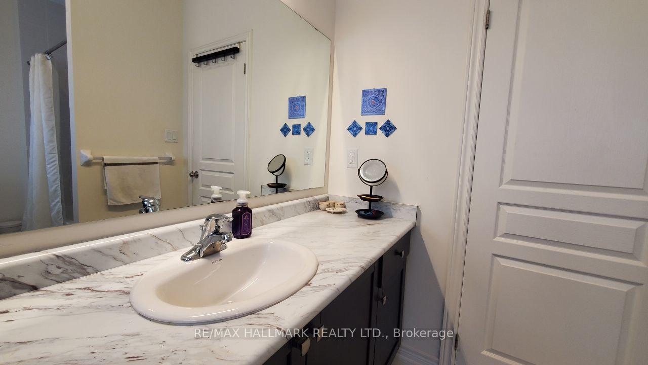 Photo 28 of Unit #Main&2nd, 19 Chouinard Way, Aurora, Rural Aurora — HOMEH
