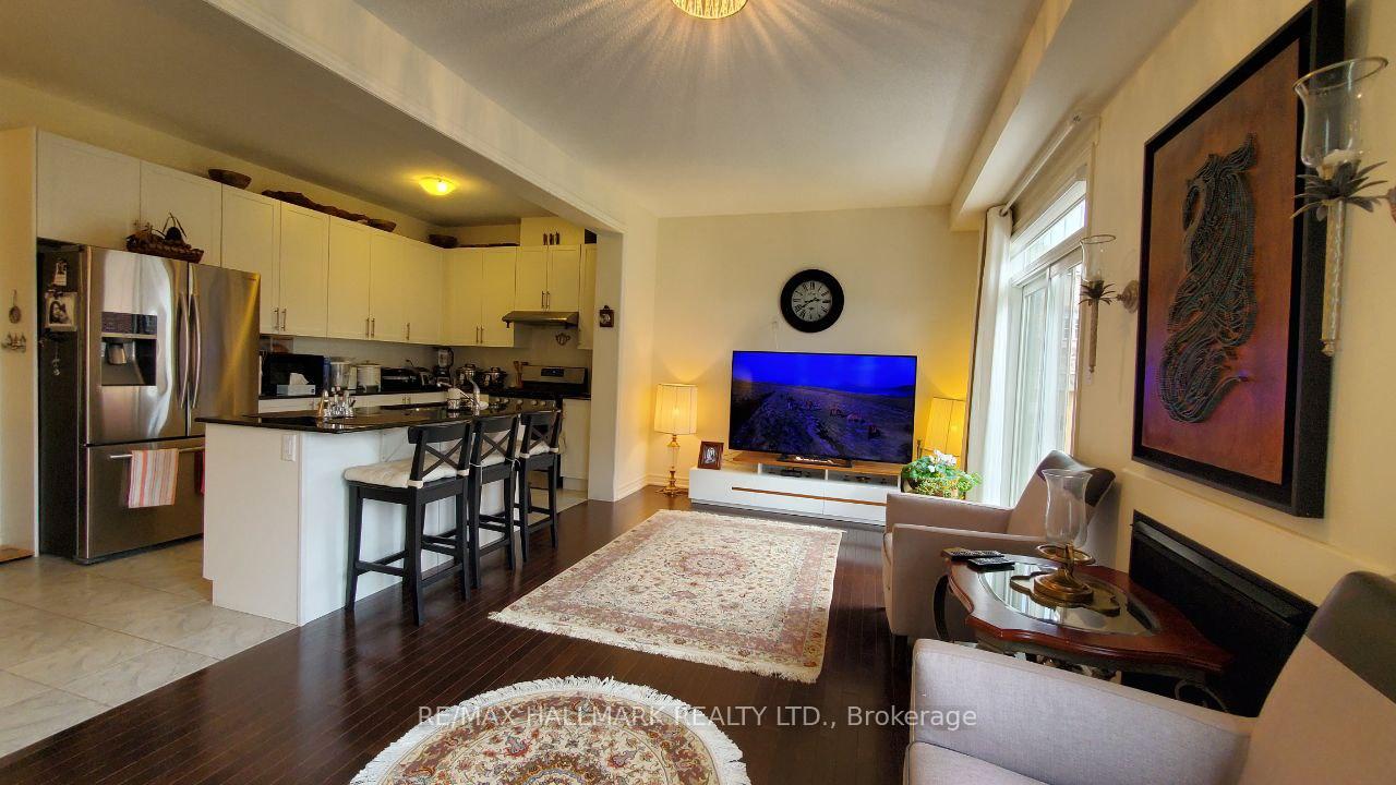 Photo 33 of Unit #Main&2nd, 19 Chouinard Way, Aurora, Rural Aurora — HOMEH