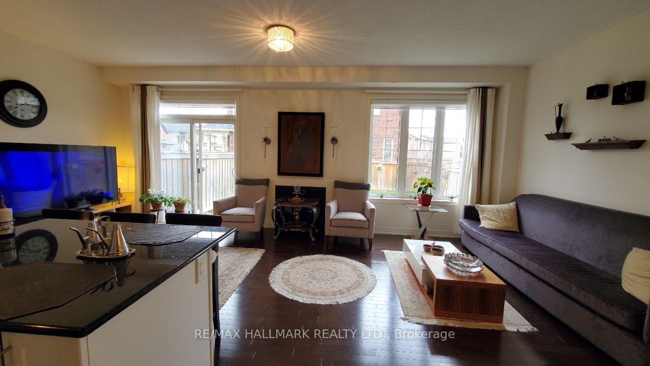 Photo 34 of Unit #Main&2nd, 19 Chouinard Way, Aurora, Rural Aurora — HOMEH