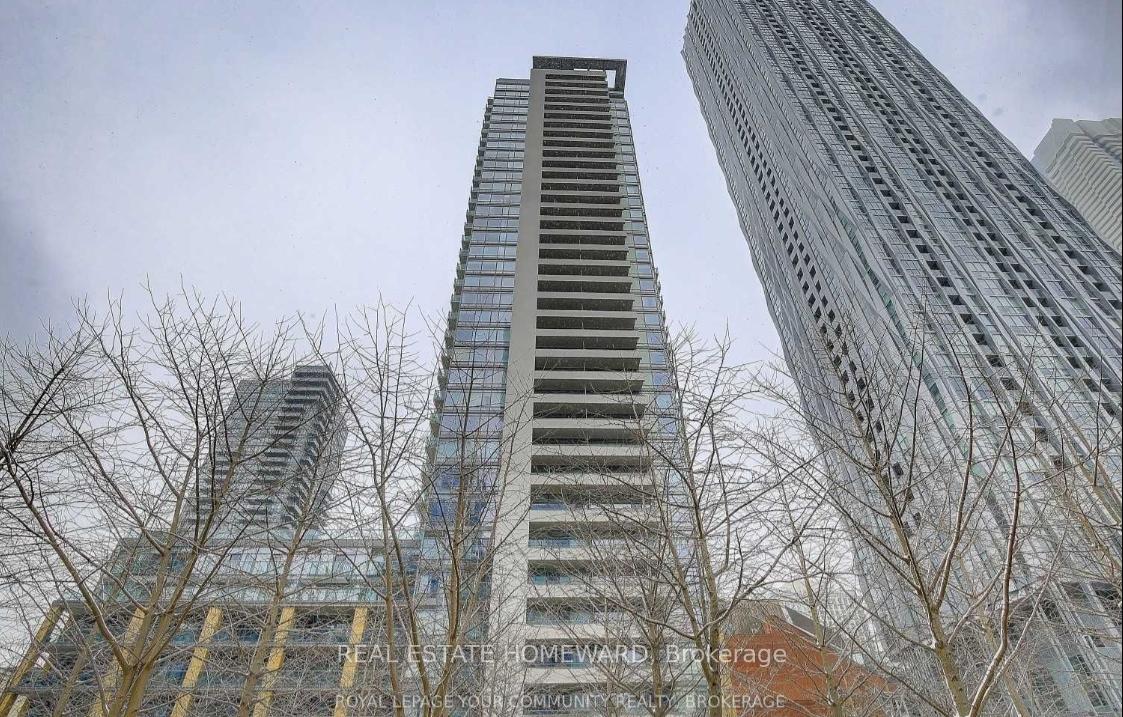 Front of Unit 2801, 18 Yorkville Avenue