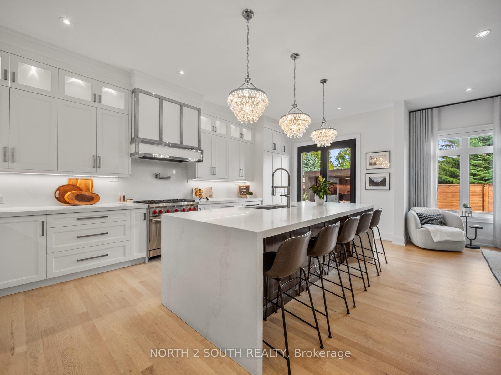Photo 2 of 29 Kylemount Court, Vaughan, Patterson — HOMEH