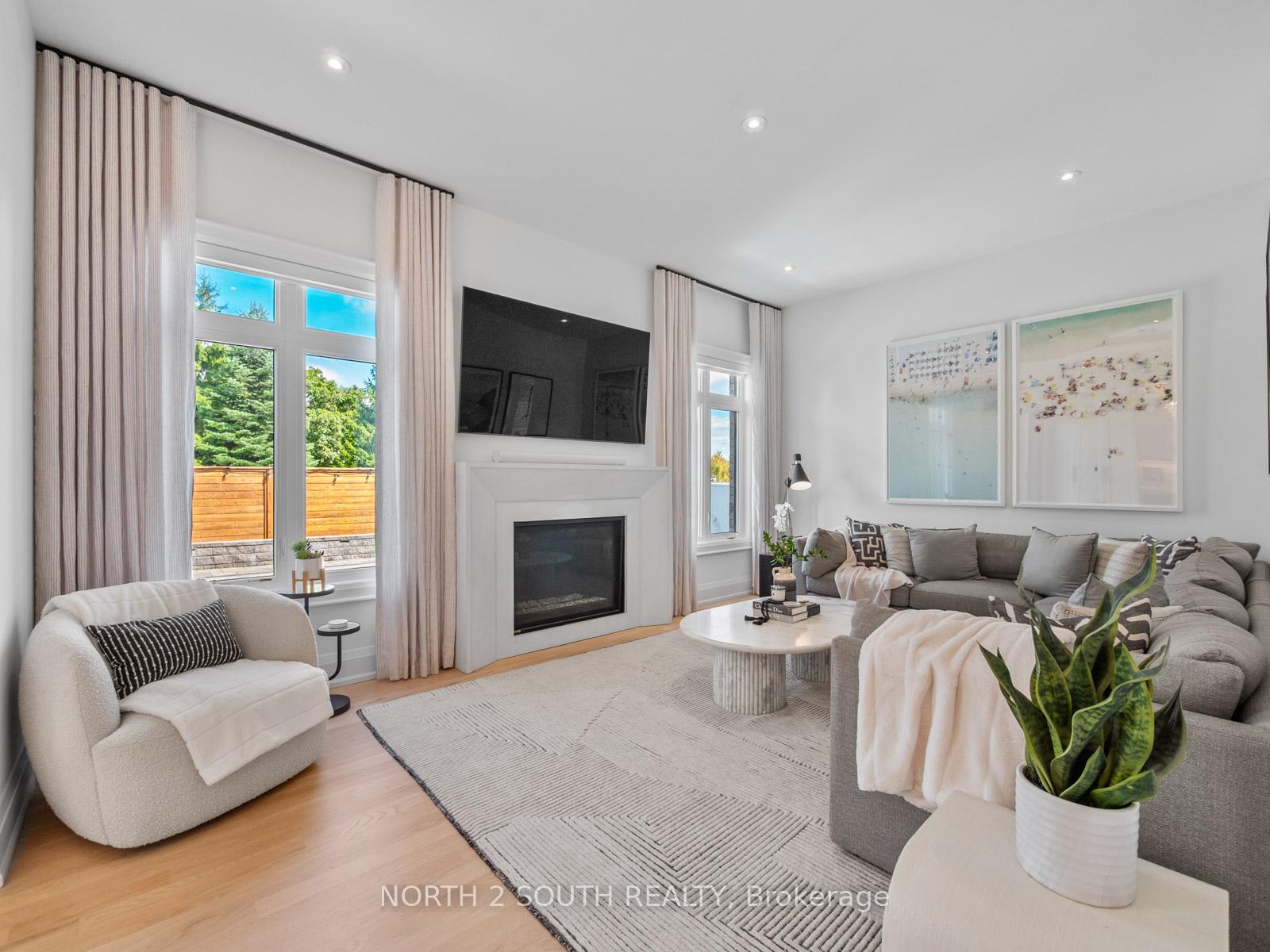 Photo 4 of 29 Kylemount Court, Vaughan, Patterson — HOMEH