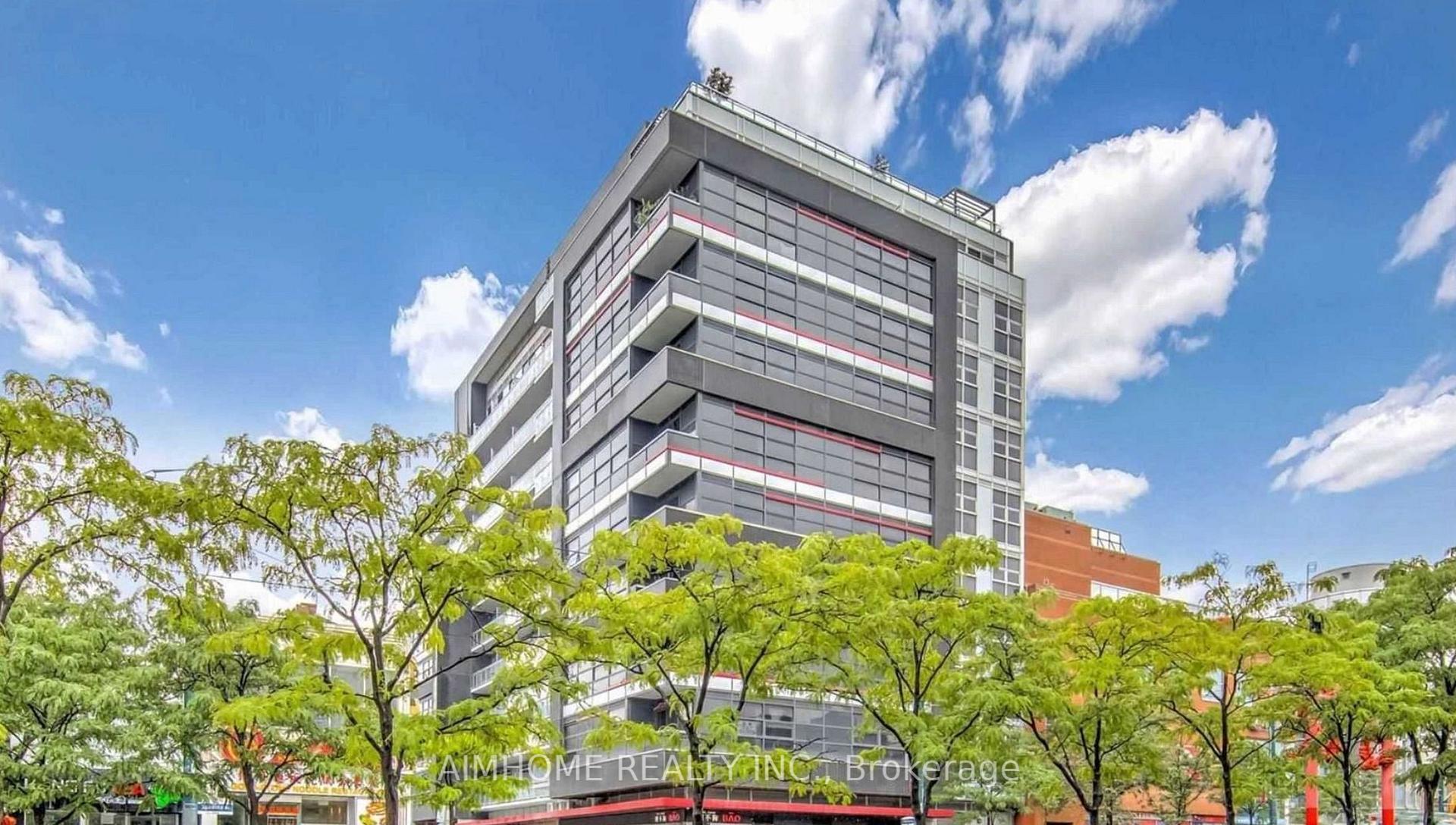 Front of Unit 706, 10 Willison Square
