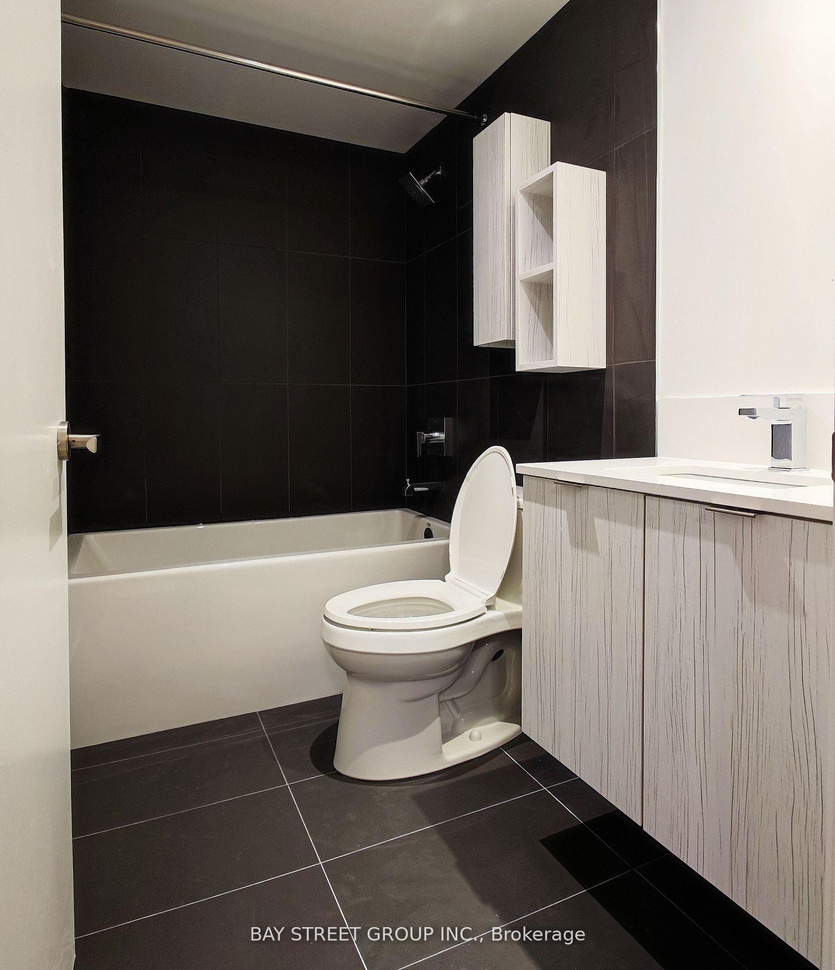 Photo 11 of Unit 3206, 195 Redpath Avenue, Toronto, Mount Pleasant West — HOMEH