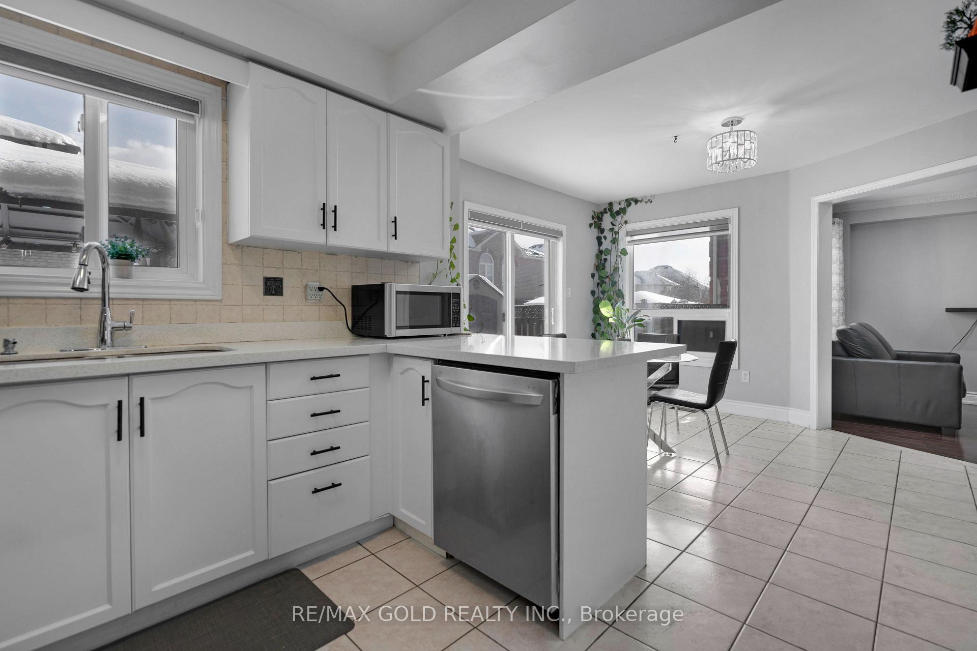 Photo 31 of 49 Sterritt Drive, Brampton, Fletcher's West — HOMEH