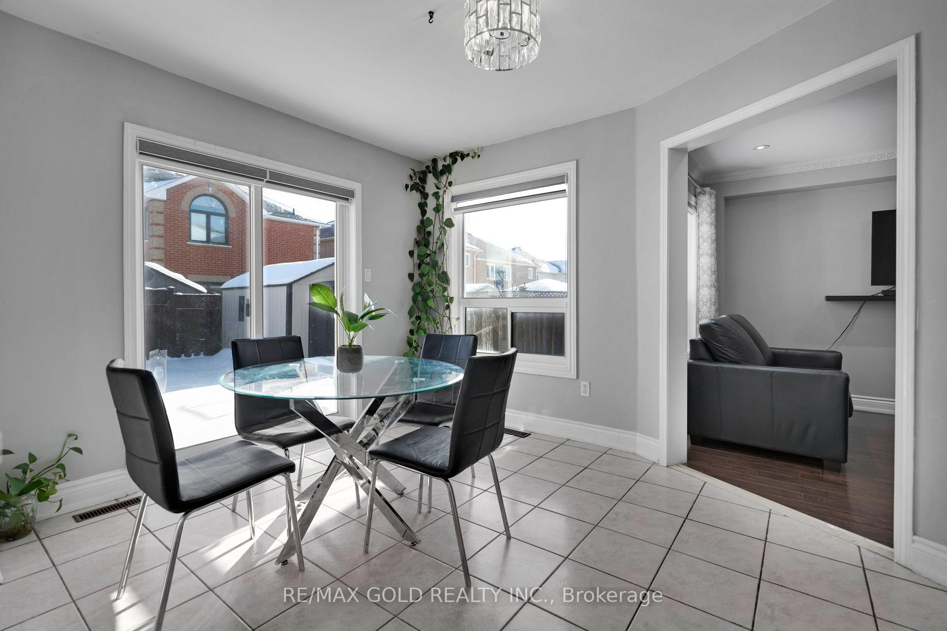 Photo 35 of 49 Sterritt Drive, Brampton, Fletcher's West — HOMEH