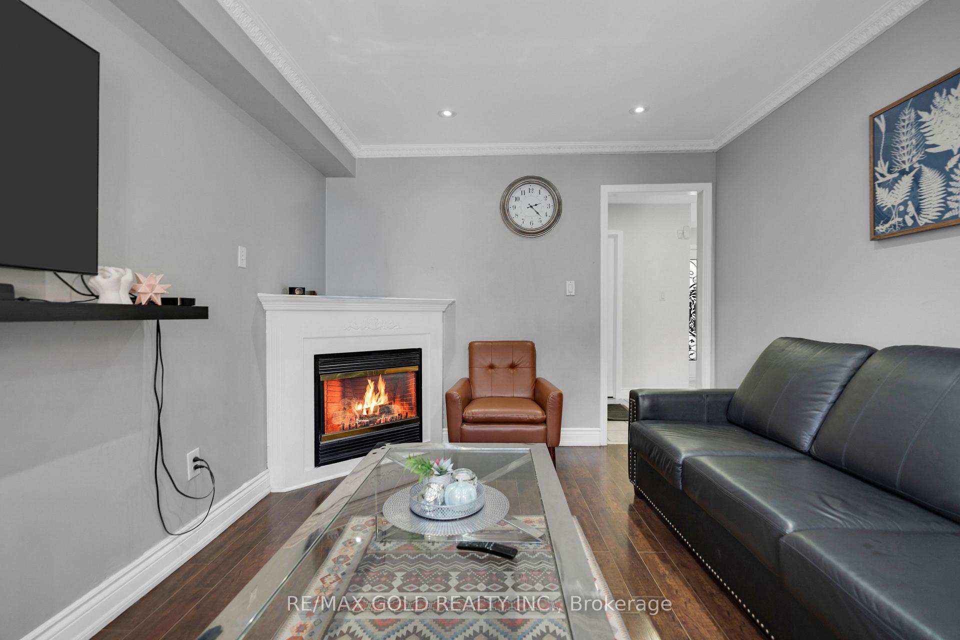 Photo 38 of 49 Sterritt Drive, Brampton, Fletcher's West — HOMEH